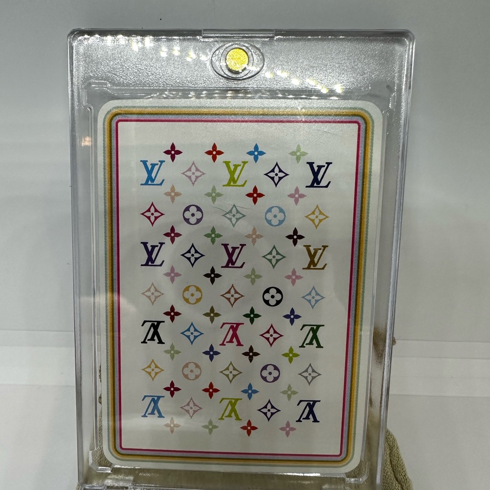 Louis Vuitton Murakami 7 of hearts❤️ playing card in case. Collectable